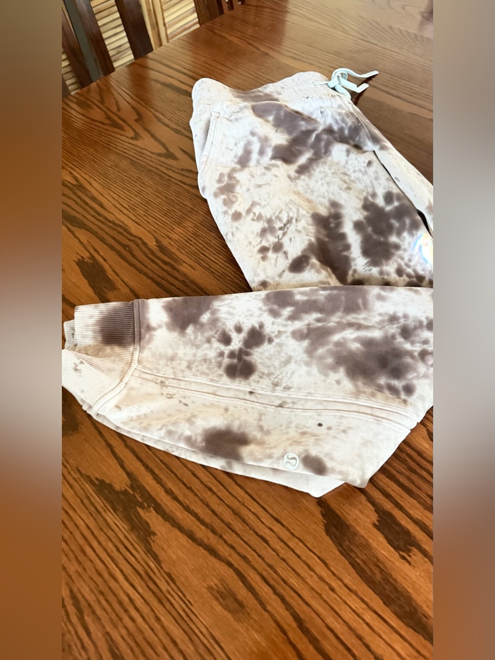 Rare Lululemon Tie-Dye Joggers in Taupe and Cream. So 6
